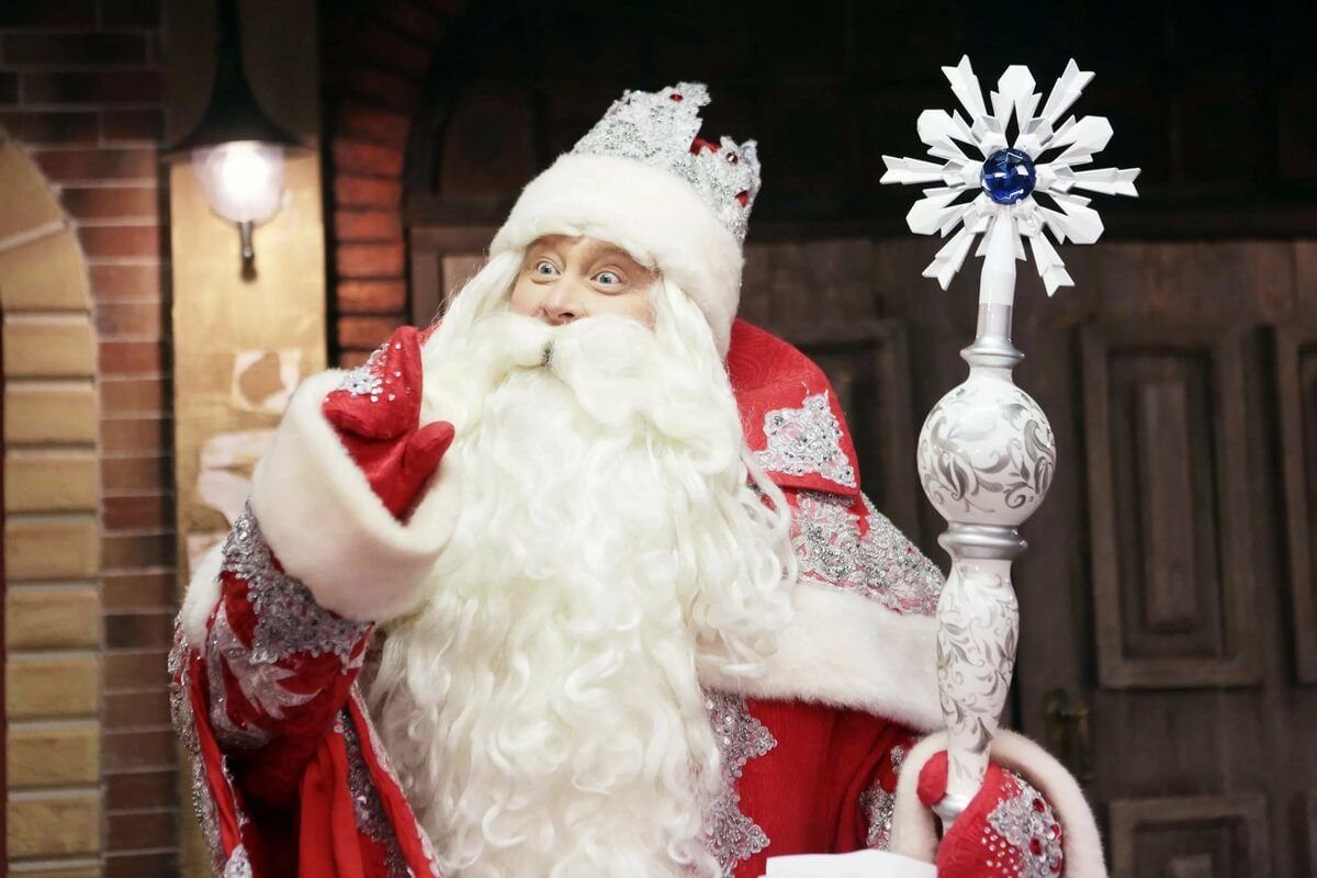 Сценарий поздравления Деда мороза и Снегурочки на дому «С Новым годом»