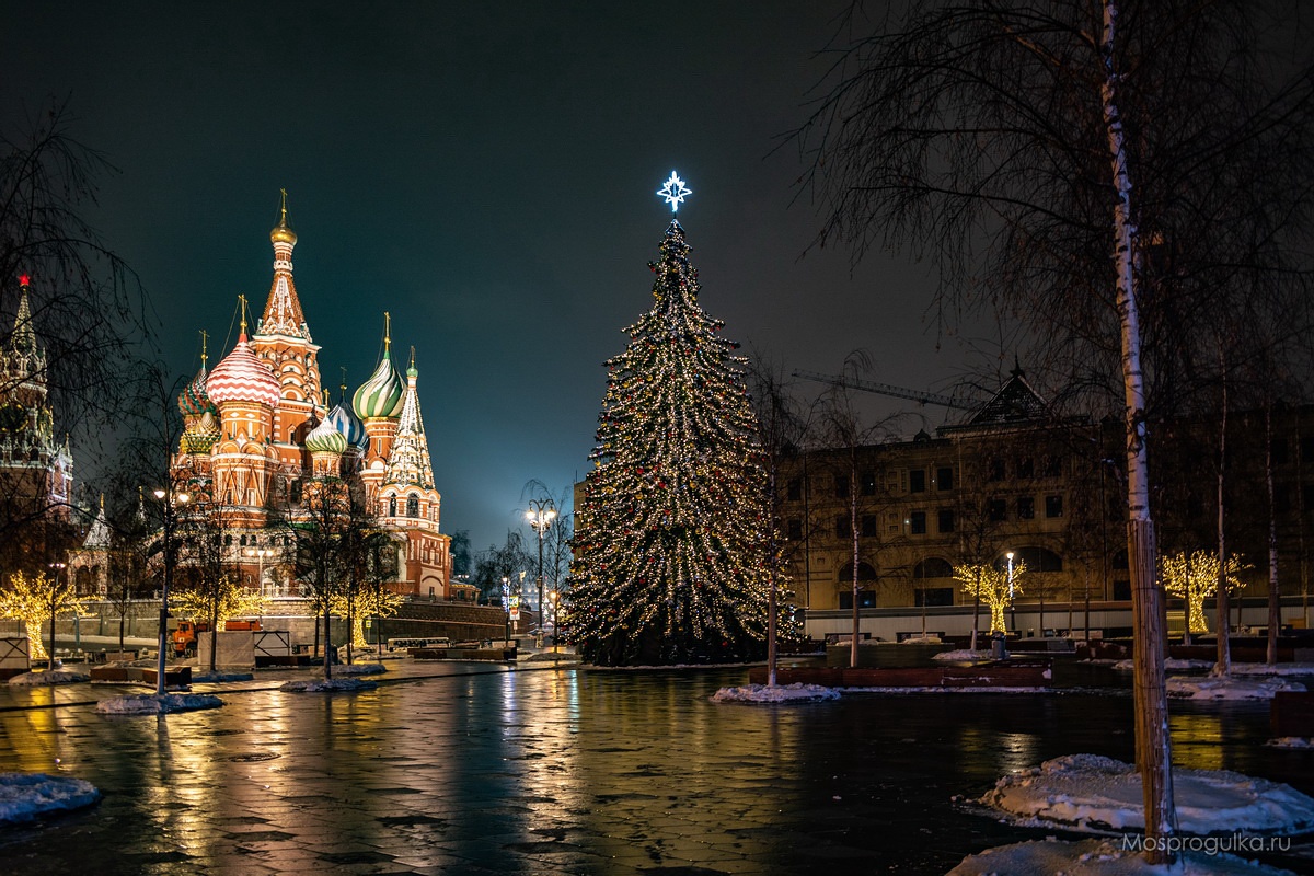 Самые красивые места Москвы на Новый год 2024